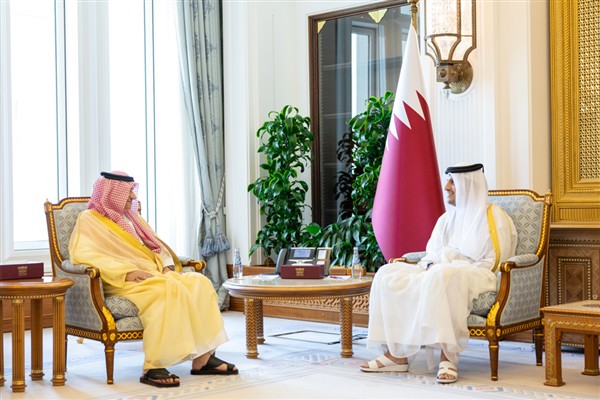 Katar Dışişleri Bakanı Al Sani, Büyükelçi El Suud ile görüştü