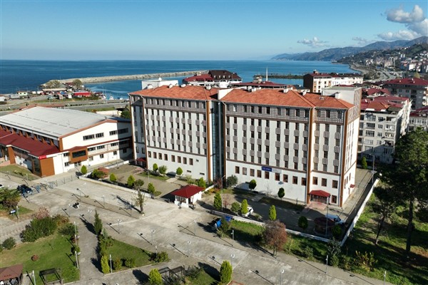 Rize’de yurt binaları yenileniyor