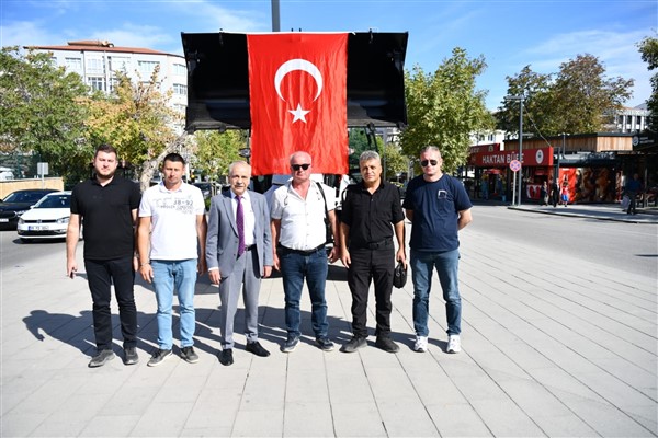 Başkan Özcan, Keşan Belediyesi’ne yeni kazandırılan araçları tanıttı