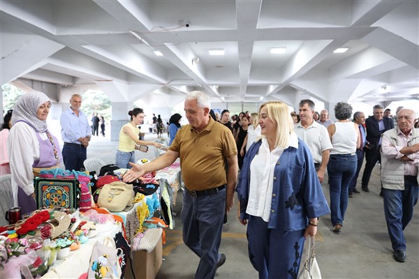 Mamak’ta “El Emeği Kadın Eli Pazarı” açıldı