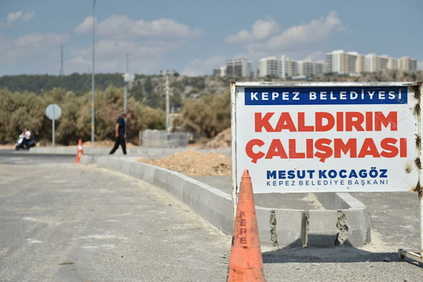 Kepez’de 92 kilometrelik kaldırım çalışması