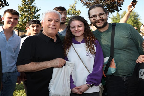 Bursa Büyükşehir Belediyesi öğrencilere eğitim desteği başvurularını başlatıyor