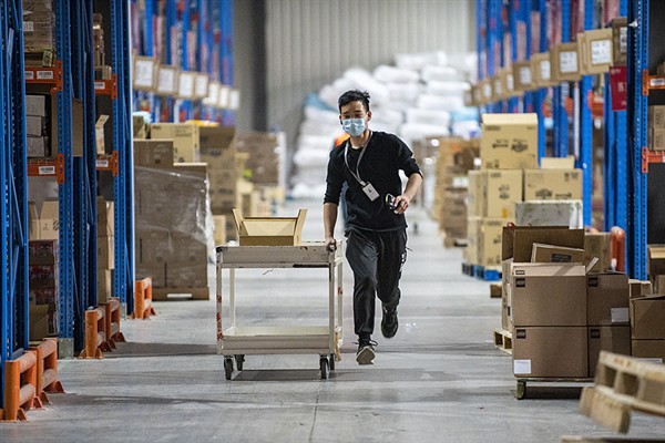 Çin’de çevrimiçi perakende satışlar yüzde 9,6 arttı