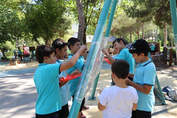 Marmarisli çocuklar Bilim Parkı’nda mikroorganizmalarla tanıştı