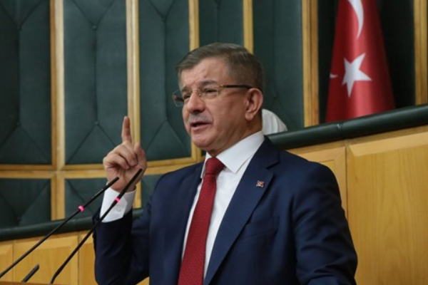 Davutoğlu, İstanbul Sanayi Odası’nı ziyaret etti