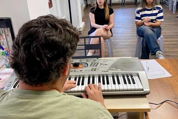 Genç İzmir kursu öğrencileri konservatuvarlara yerleşti