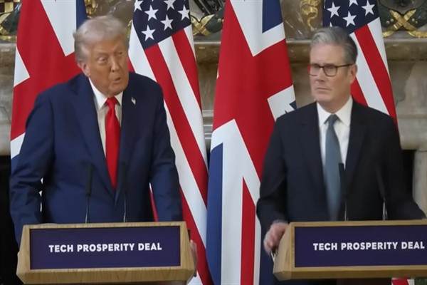 Trump,  Starmer ile düzenlediği basın toplantısında Putin’e ateş püskürdü