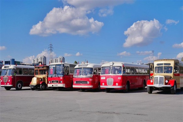 İETT’nin nostaljik araçları, Cumhuriyet Bayramı’nda geçiş yapacak