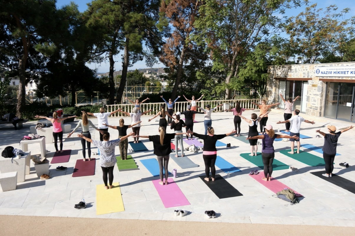 Sarı Yaz Yogası Umurca Parkı’nda yapıldı