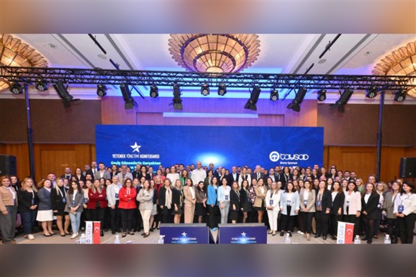 TAYSAD “Yapay Zeka Çağında Gerçekten İnsan Kalmak” temasını masaya yatırdı