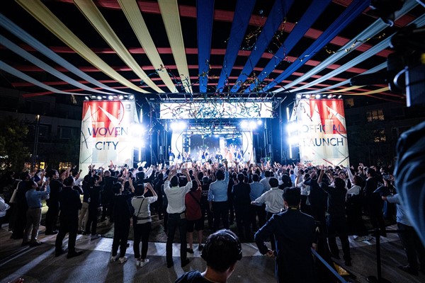 Geleceğin şehri Toyota Woven City resmen açıldı