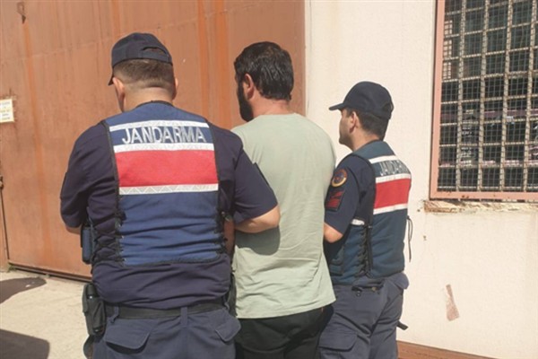 Kocaeli’nde dolandırıcılık suçundan aranan şahıs yakalandı