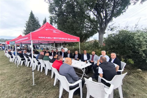 Vali Aktaş, Arızlı Ağaköy’de düzenlenen Mevlid-i Şerif programına katıldı