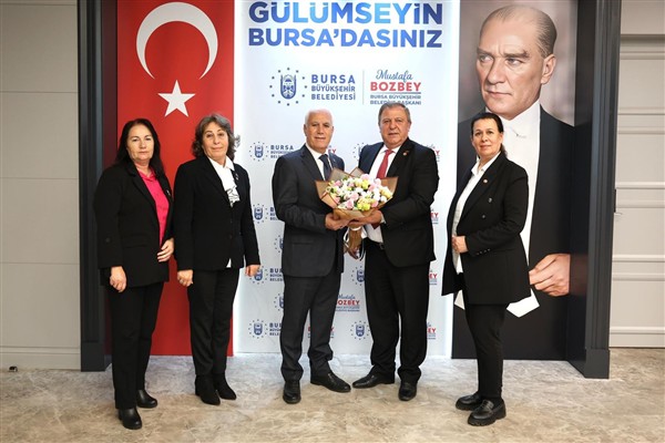 Başkan Bozbey’den emeklilere destek