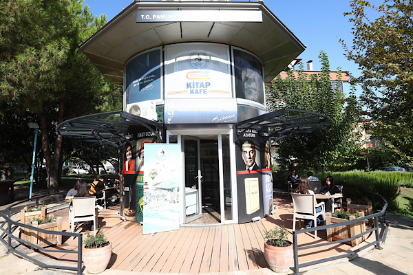 Pamukkale Kitap Kafe hizmetleri sürdürülüyor