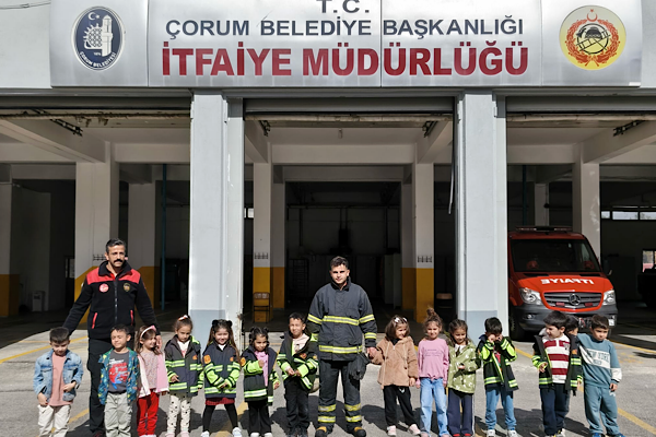 Çorum’da öğrencilerden itfaiyecilere ziyaret