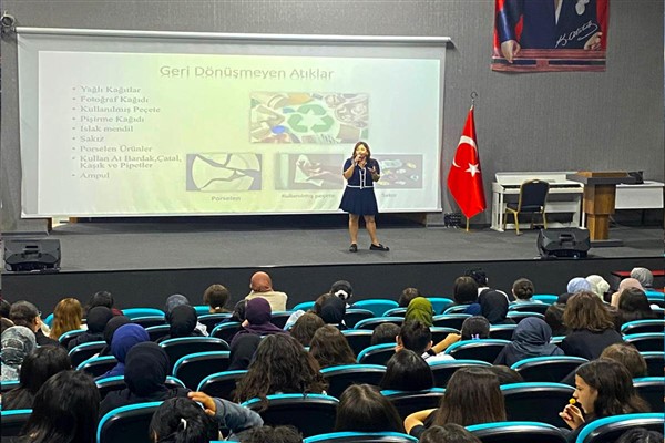 Alanya Belediyesi’nden lise öğrencilerine sıfır atık ve iklim değişikliği eğitimi