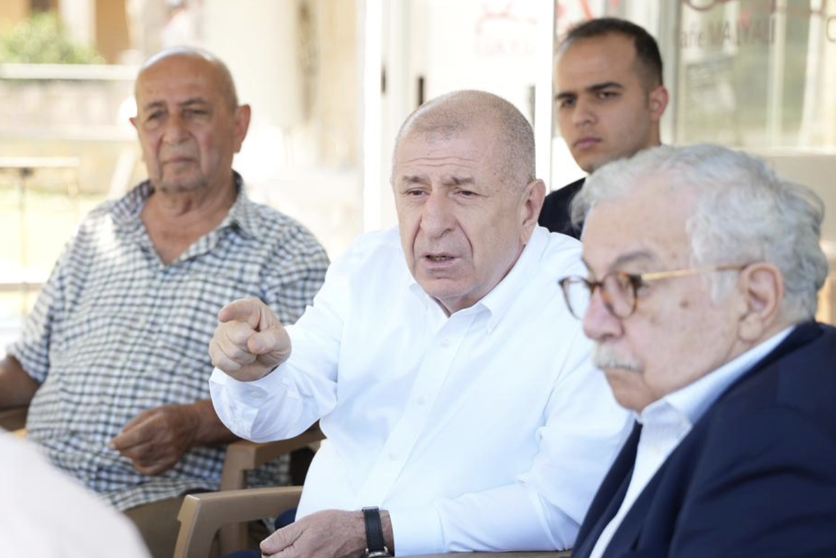 Özdağ Kıbrıs’ta emekli vatandaşlarla bir araya geldi