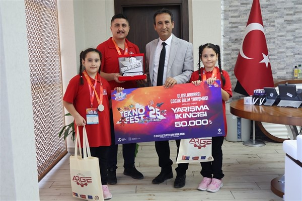 Karamanlı öğrenciler TEKNOFEST 2025’te başarı elde etti