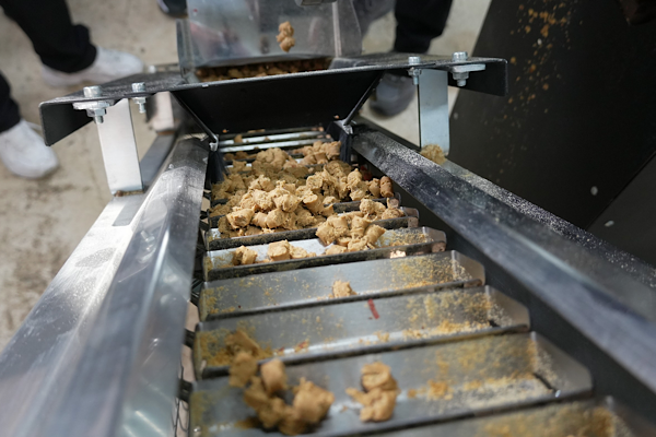 Düzce’de sokak hayvanları için Organik Mama Üretim Tesisi kuruldu