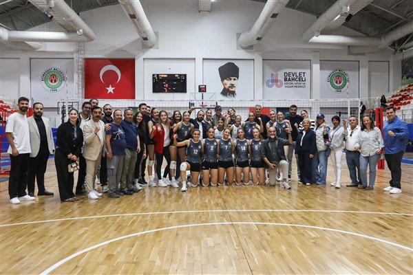 Etimesgut Belediyesi Voleybol Takımı, sezonu galibiyetle açtı
