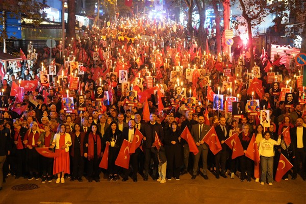Kartal’da Cumhuriyet’in 102. yılı kutlandı