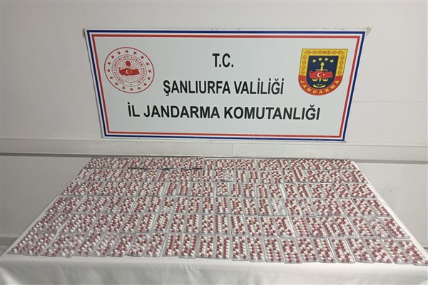Şanlıurfa’da 2 bin 128 adet sentetik uyuşturucu hap ele geçirildi
