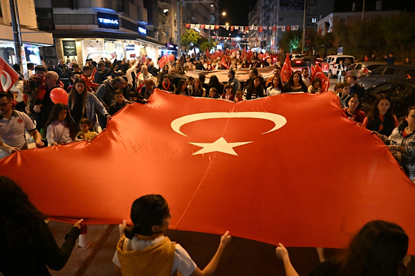 Bornova’da 29 Ekim coşkusu