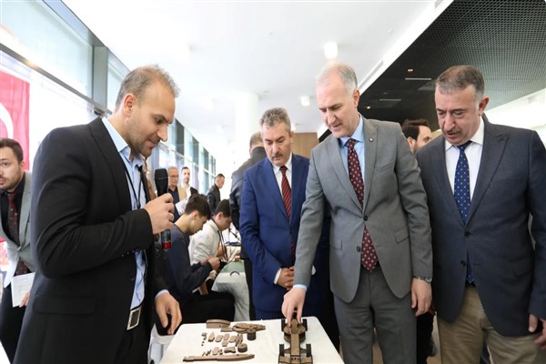 İnegöl’de Bilim Şenliği başladı