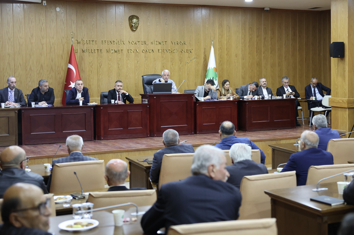 Başkan Şahin muhtarlarla bir araya geldi