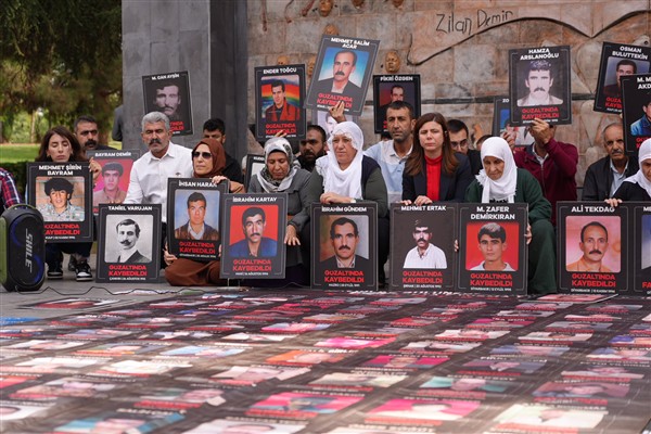 DBB Eş Başkanları kayıp yakınlarının eylemine katıldı