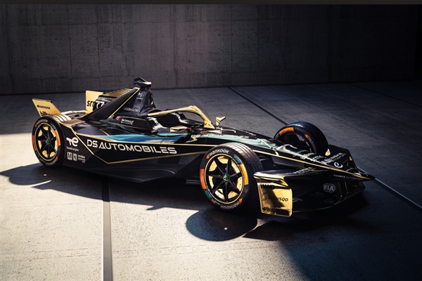 DS Automobiles, yeni DS E-Tense FE25’i tanıttı