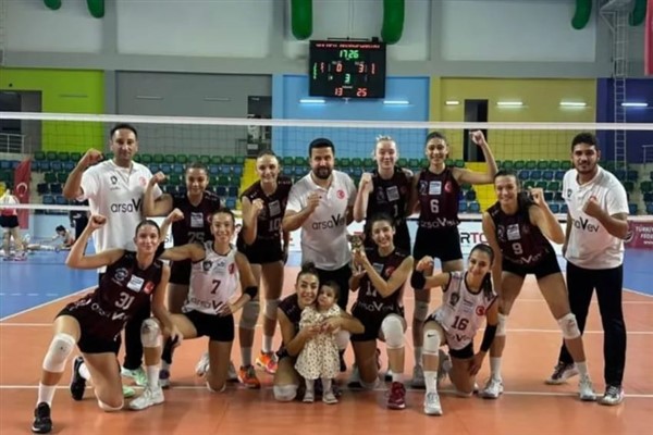 ARSAEV Hatay Voleybol Spor Kulübü: 3 – Toros Üniversitesi VOLGEM Spor Kulübü: 0