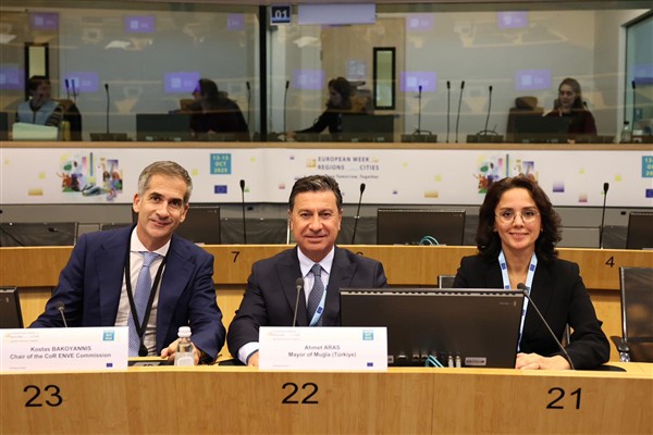 Başkan Aras’tan Brüksel’de demokrasi, iklim temasları