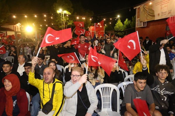 Milli maç, Dokumapark’ta izlendi