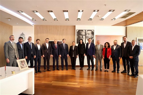 Başkan Çerçioğlu’na AK Parti Genel Başkan Yardımcısı Sırakaya’dan ziyaret