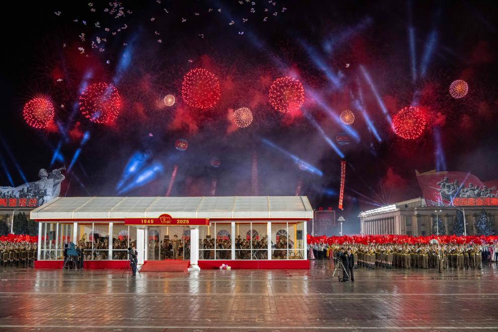 Çin ve KDHC başbakanları görüştü