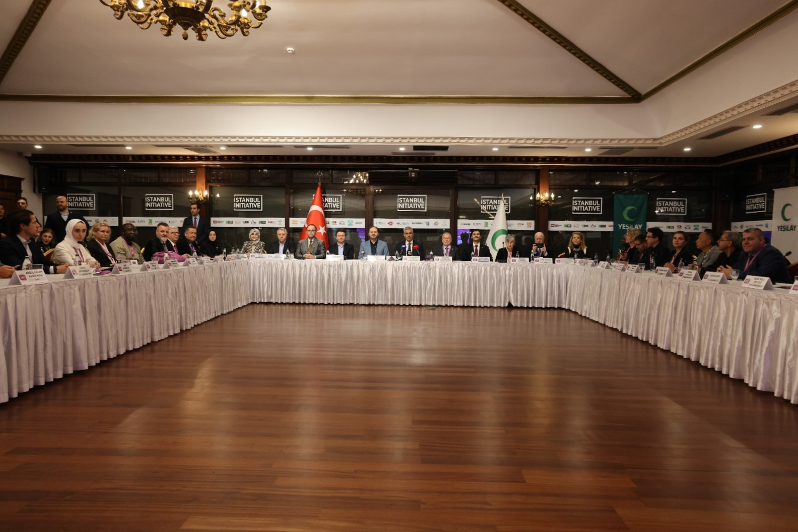 İstanbul İnisiyatifi bağımlılıklarla mücadelede uluslararası liderleri bir araya getirdi