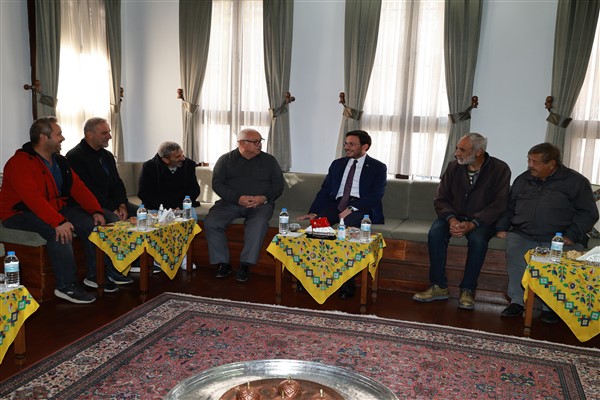 Tokat’ta ayakkabı boyacıları yeni dükkanlarına kavuştu