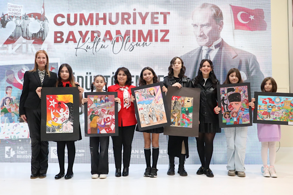 “Cumhuriyet ile Büyüyorum” resim yarışmasında ödüller verildi