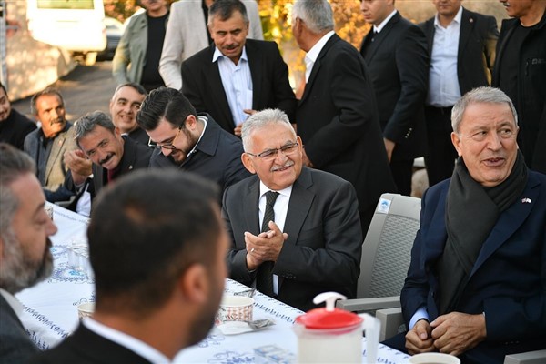 Başkan Büyükkılıç, Kızık ve Yüreğil mahallerini ziyaret etti