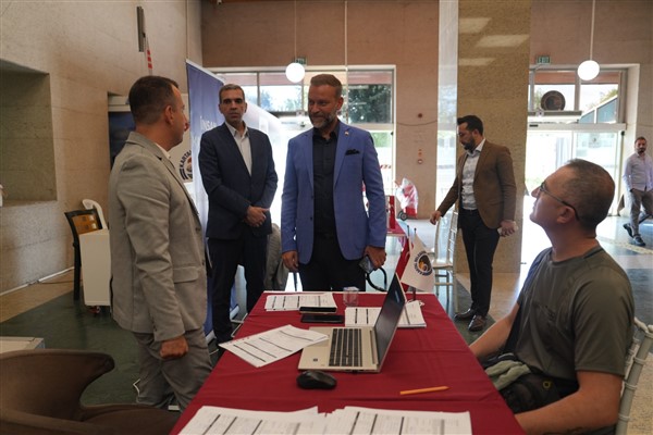 Kartal Belediyesi’nin aracılığıyla iş görüşmeleri gerçekleştiriliyor