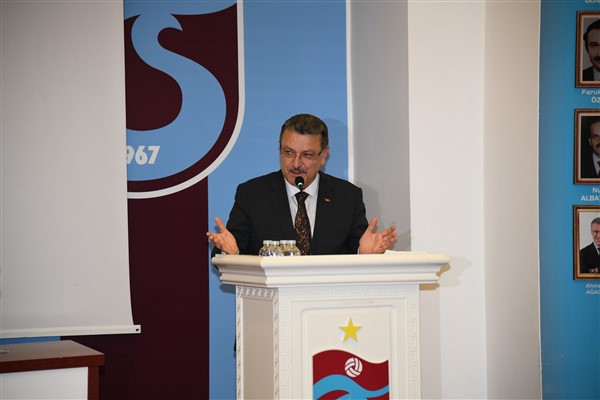 Başkan Genç, ödül törenine katıldı