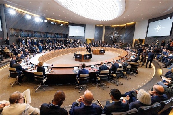 ​​NATO müttefikleri, Ukrayna için daha fazla ABD silahı satın alma sözü verdi