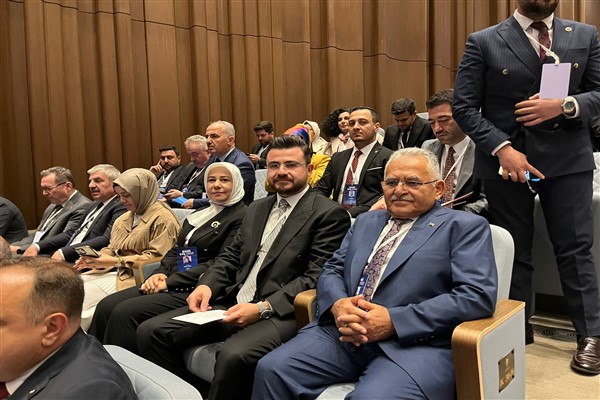 Başkan Büyükkılıç, AK Parti Genişletilmiş İl Başkanları Toplantısı’na katıldı