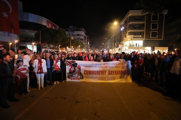 Menderes’te Cumhuriyet Bayramı etkinliklerle kutlandı