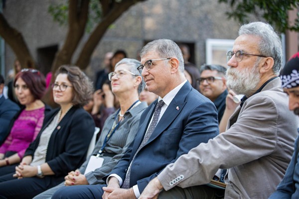 İzmir Uluslararası Edebiyat Festivali başladı