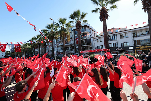 Karamürsel’de 29 Ekim coşkusu