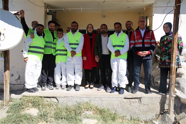 Van Büyükşehir Belediyesi’nden ihtiyaç sahibi aileye destek