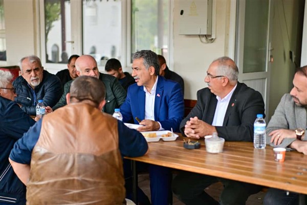 Başkan Deviren, Fevziye Mahallesi’ni ziyaret etti